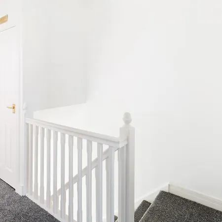 Newly Renovated - 4 Bedroom Anchor House - Close To Jq, Birmingham City Centre - Groups & Contractors Экстерьер фото