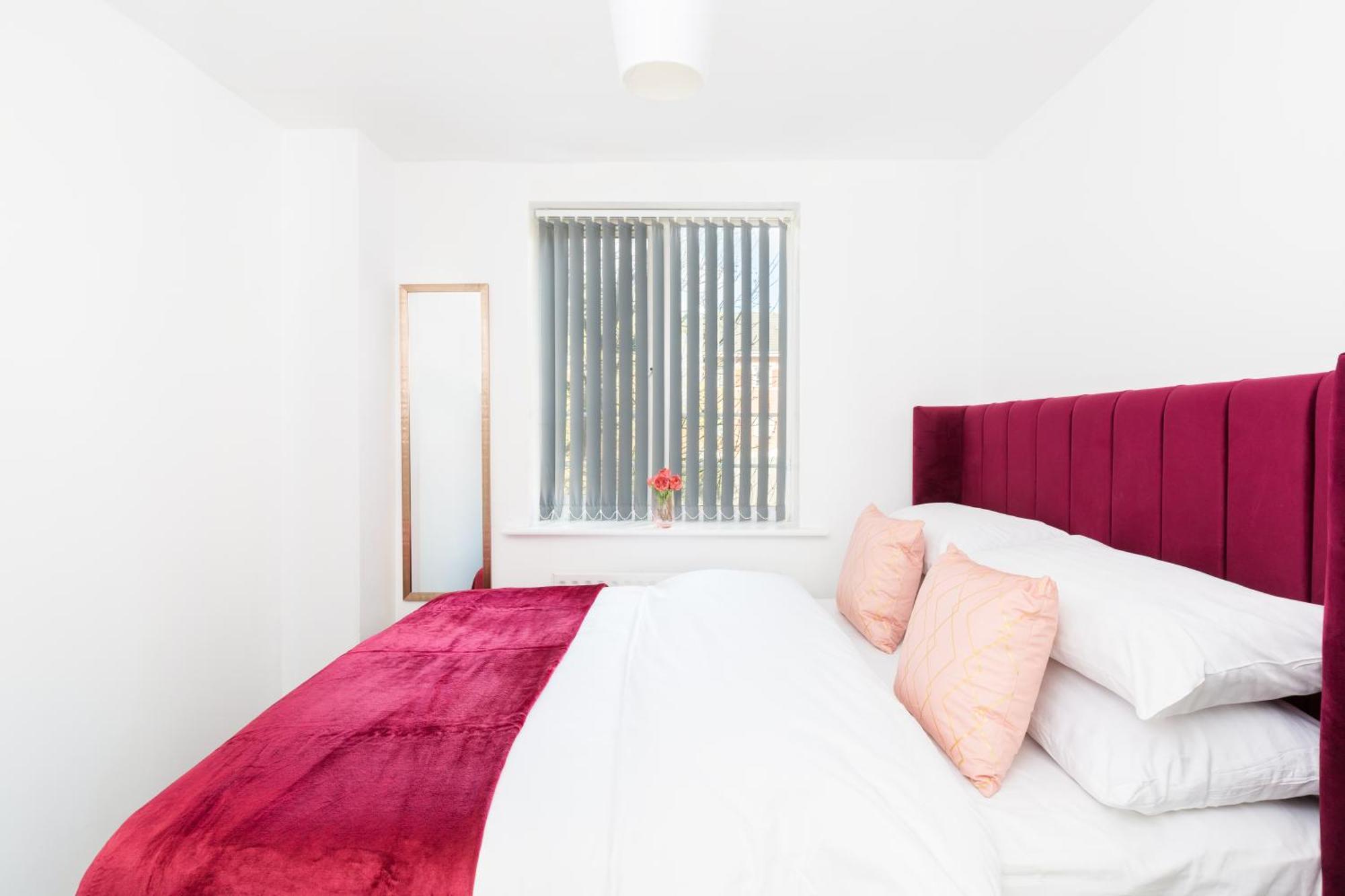 Newly Renovated - 4 Bedroom Anchor House - Close To Jq, Centre - Groups & Contractors * Birmingham