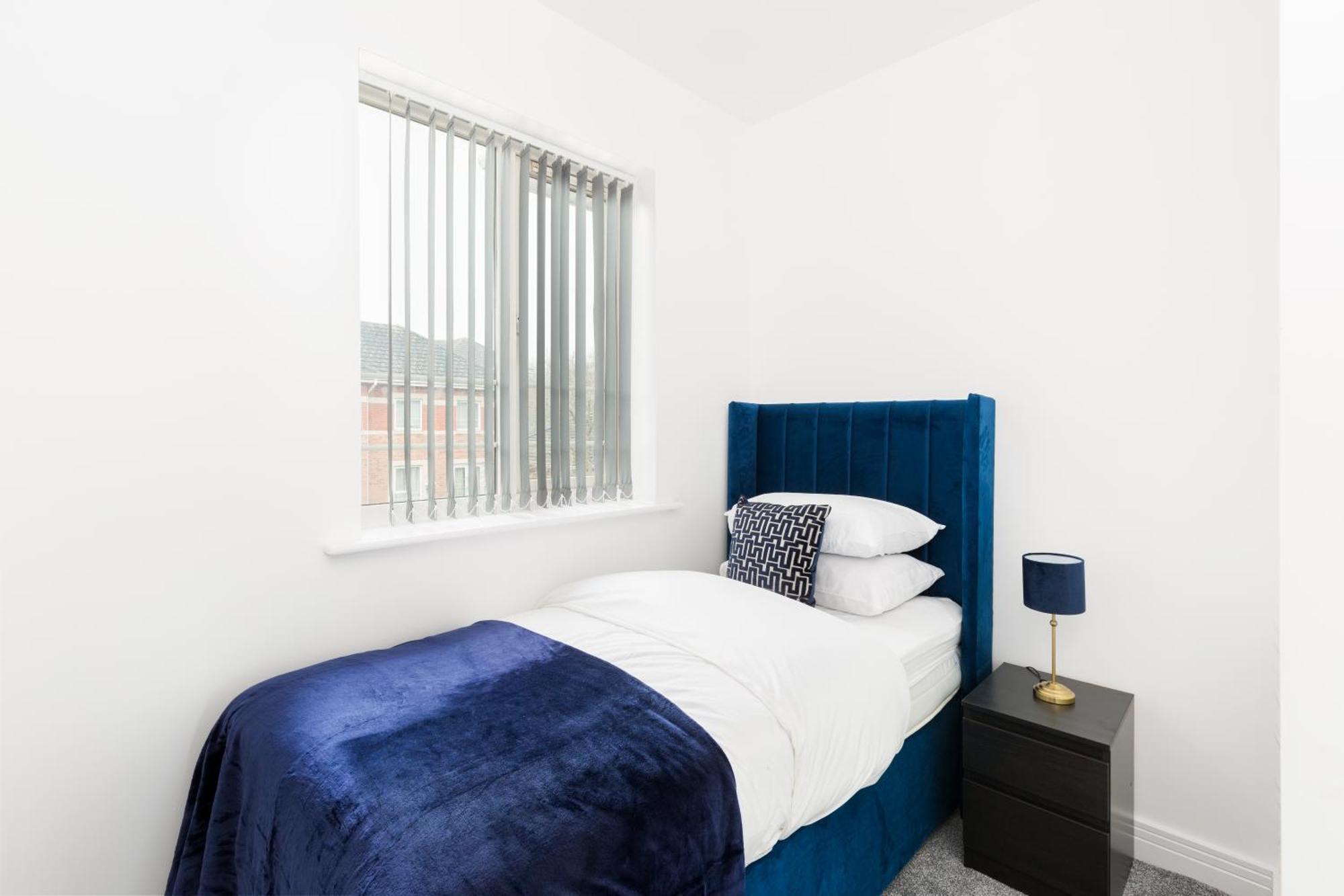Holiday home Newly Renovated - 4 Bedroom Anchor House - Close To Jq, Centre - Groups & Contractors